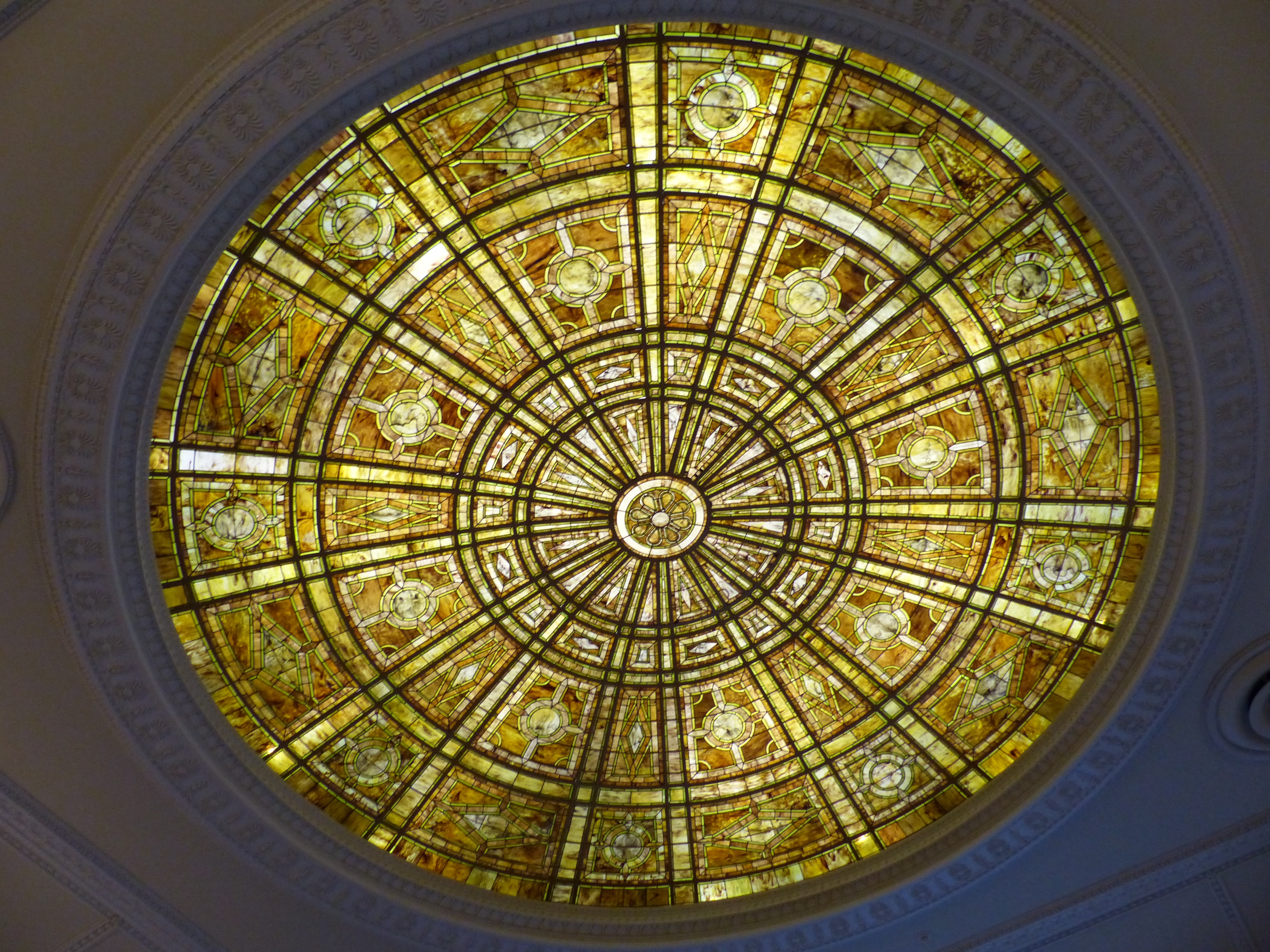 Tiffany stained-glass dome. Fullerton Hall. Art Institute of Chicago.