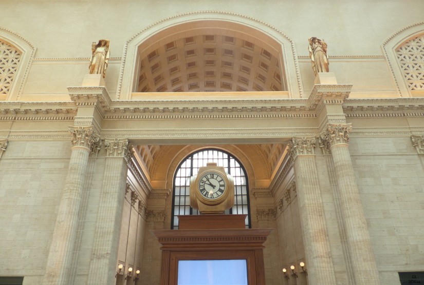 The principle of architectural symmetry. Chicago Union Station.