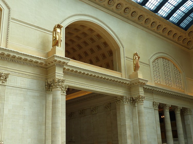 Corinthian Order colonnade in Chicago Union Station