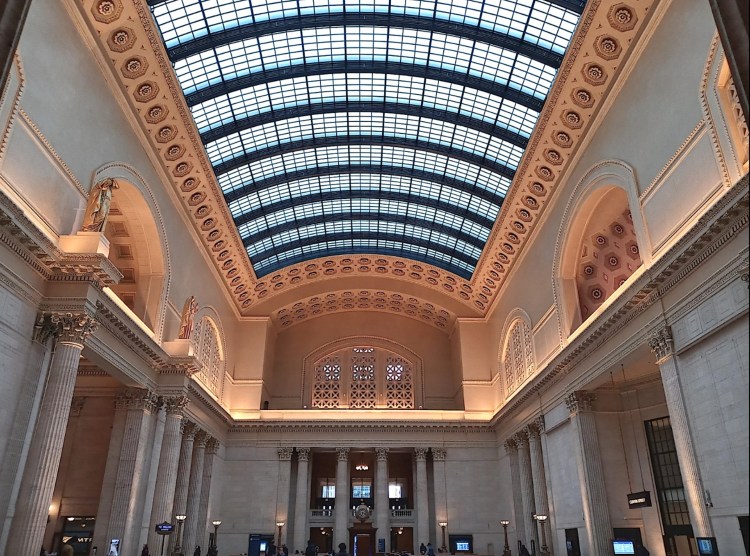 Symmetry and axis in Chicago Union Station