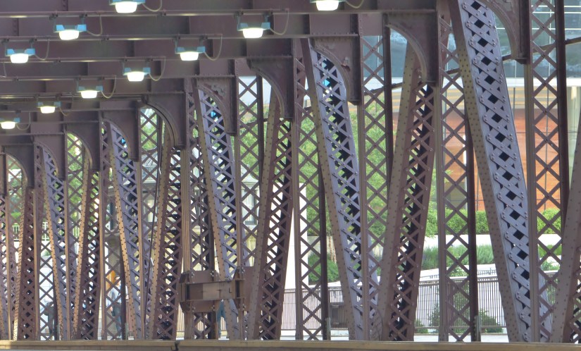 X-bracing on a bascule bridge
