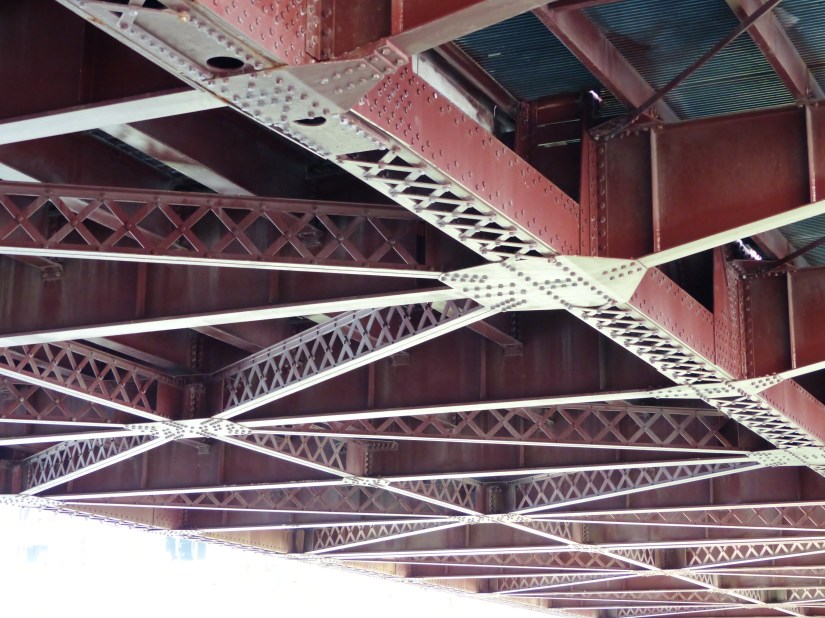 X-bracing on the substructure of Wells Street Bridge