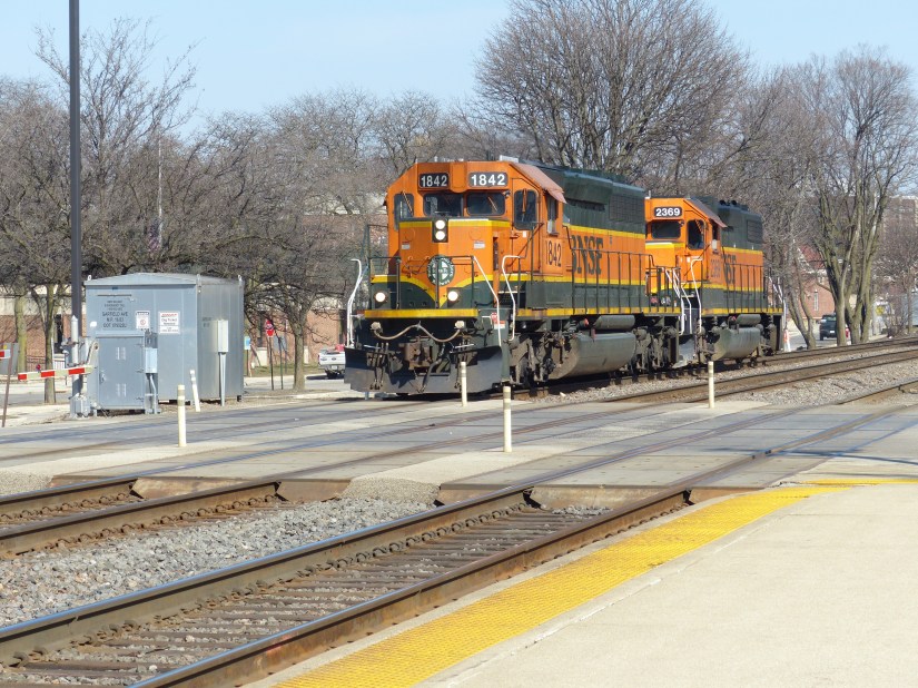 BNSF #1842 and BNSF #2369