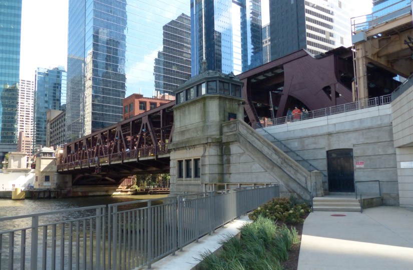 clear span of a through-truss bridge