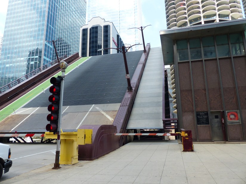 Dearborn Street Bridge south leaf rising